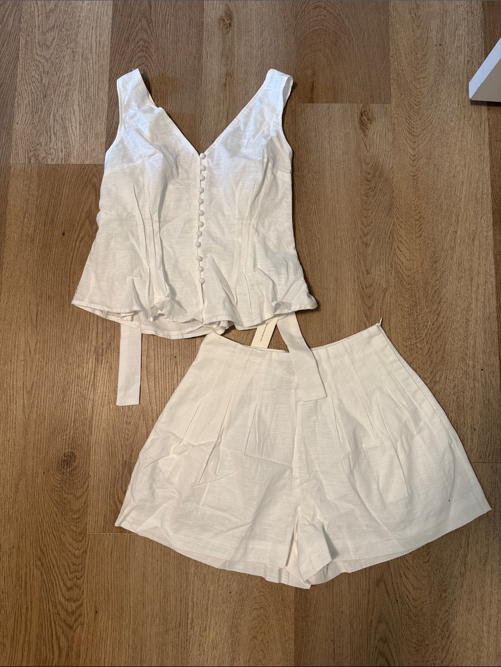 Commense White Linen-Blend Button Tank & High-Waist Shorts Set
